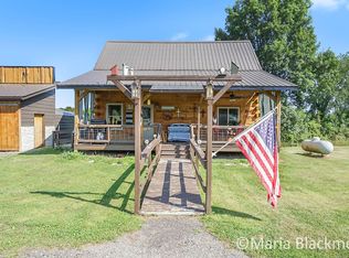 4527 Riverside Dr, Lyons, MI 48851