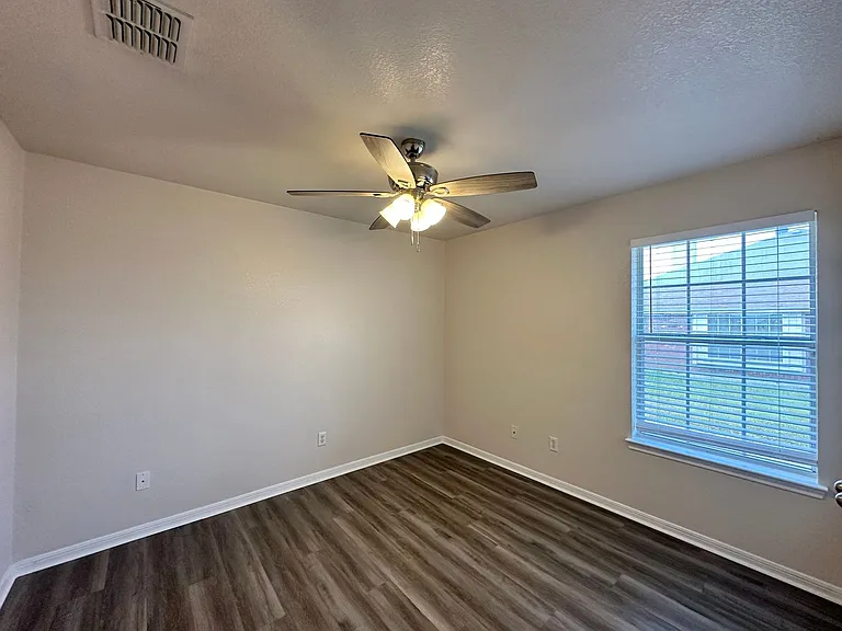 2709 Hydrangea Ave — Photo 28