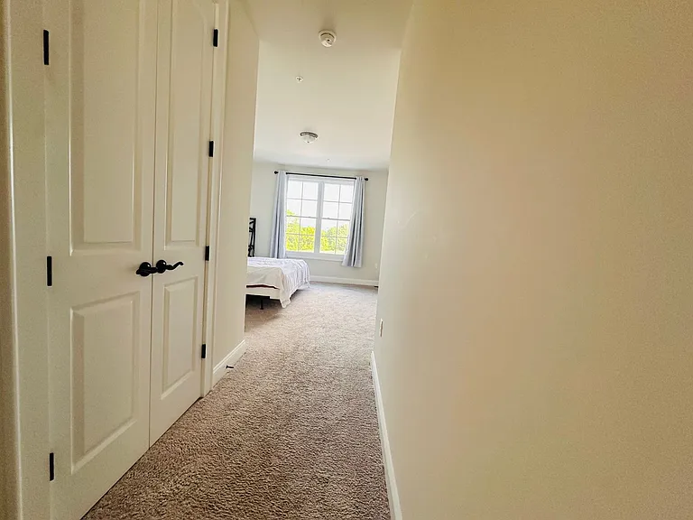338 Midtown Way — Photo 9