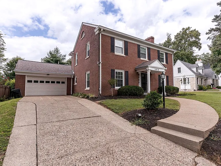 1819 Fleming Rd — Photo 2