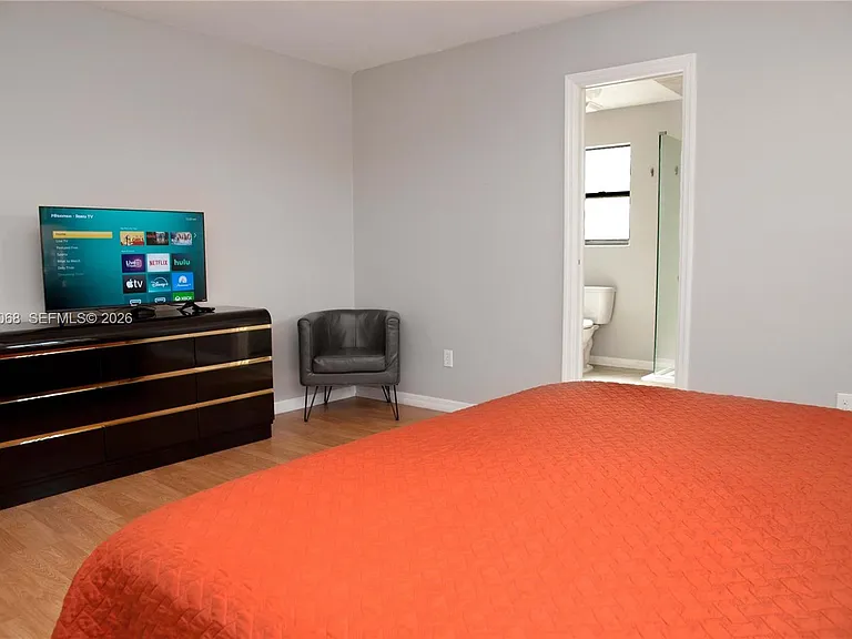 722 SE Thanksgiving Ave — Photo 14