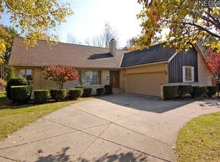 5365 Hauserman Rd, Parma, OH 44130