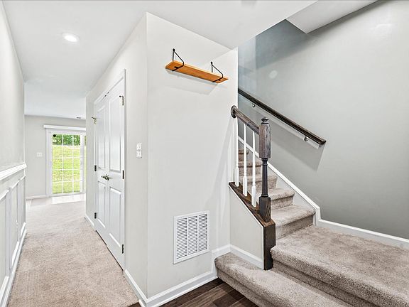 5th image of 6310 Crittenden Ln
