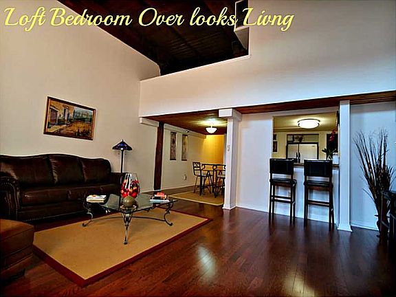4th image of 1107 S Peters St APT 217