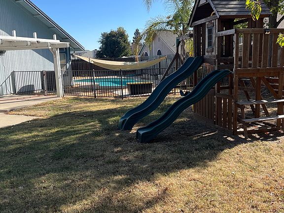 5th image of 389 Sumatra Dr