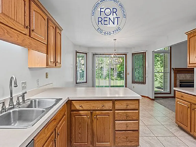 3263 Silverwood Dr — Photo 17