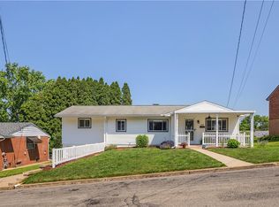 208 Fairlawn Blvd, Zelienople, PA 16063