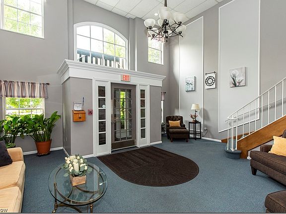 2nd image of 1851 King James Pkwy APT 315