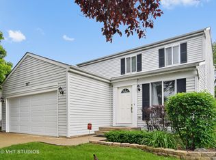 567 Topeka Ct, Carol Stream, IL 60188