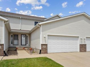 1105 Lois Ln, Waterloo, IA 50702