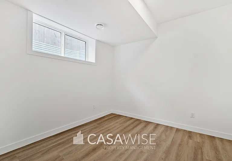 11323 106th St NW #4B — Photo 11