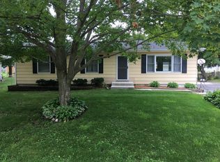 4413 Poplarleaf Dr, McHenry, IL 60051