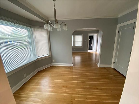 4th image of 5435 N College Ave