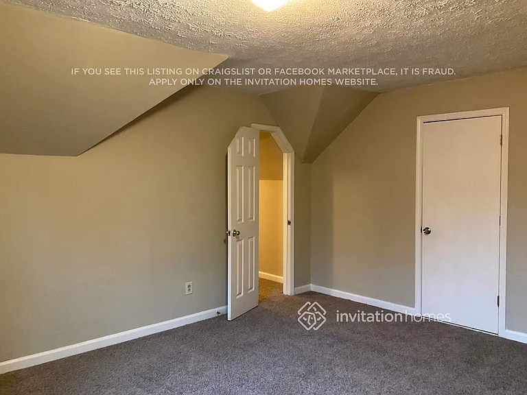 2355 Huntington Dr — Photo 6