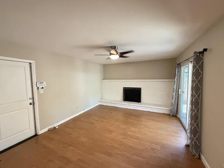 2647 Story Ave — Photo 5