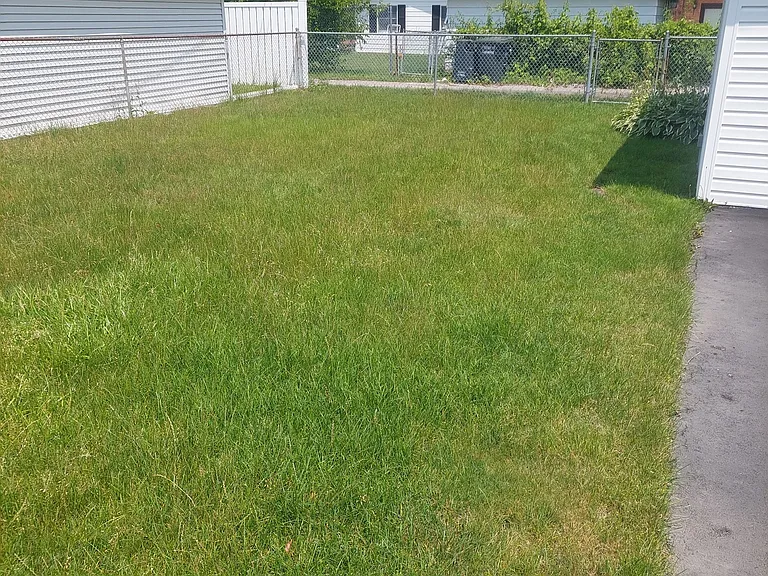 17313 Lorenz Ave — Photo 24
