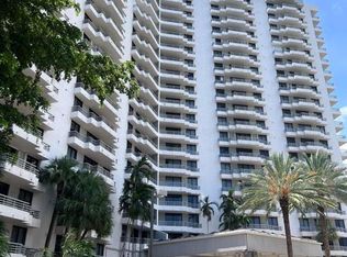3300 NE 191st St APT 205, Aventura, FL 33180