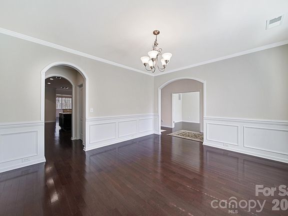 4th image of 1412 Screech Owl Rd