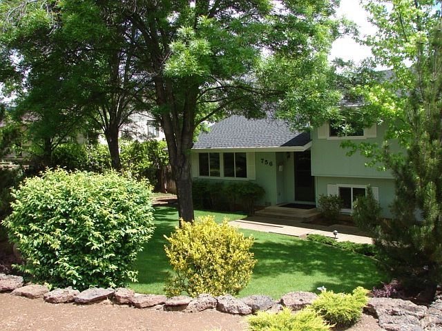 1st image of 756 Meadowlark Ln