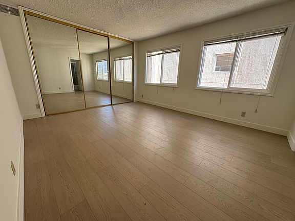 5th image of 1937 Pelham Ave #5