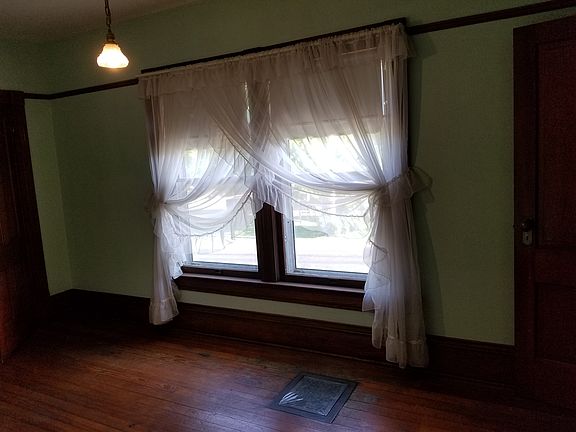 So. bedroom 2 walk-in closet