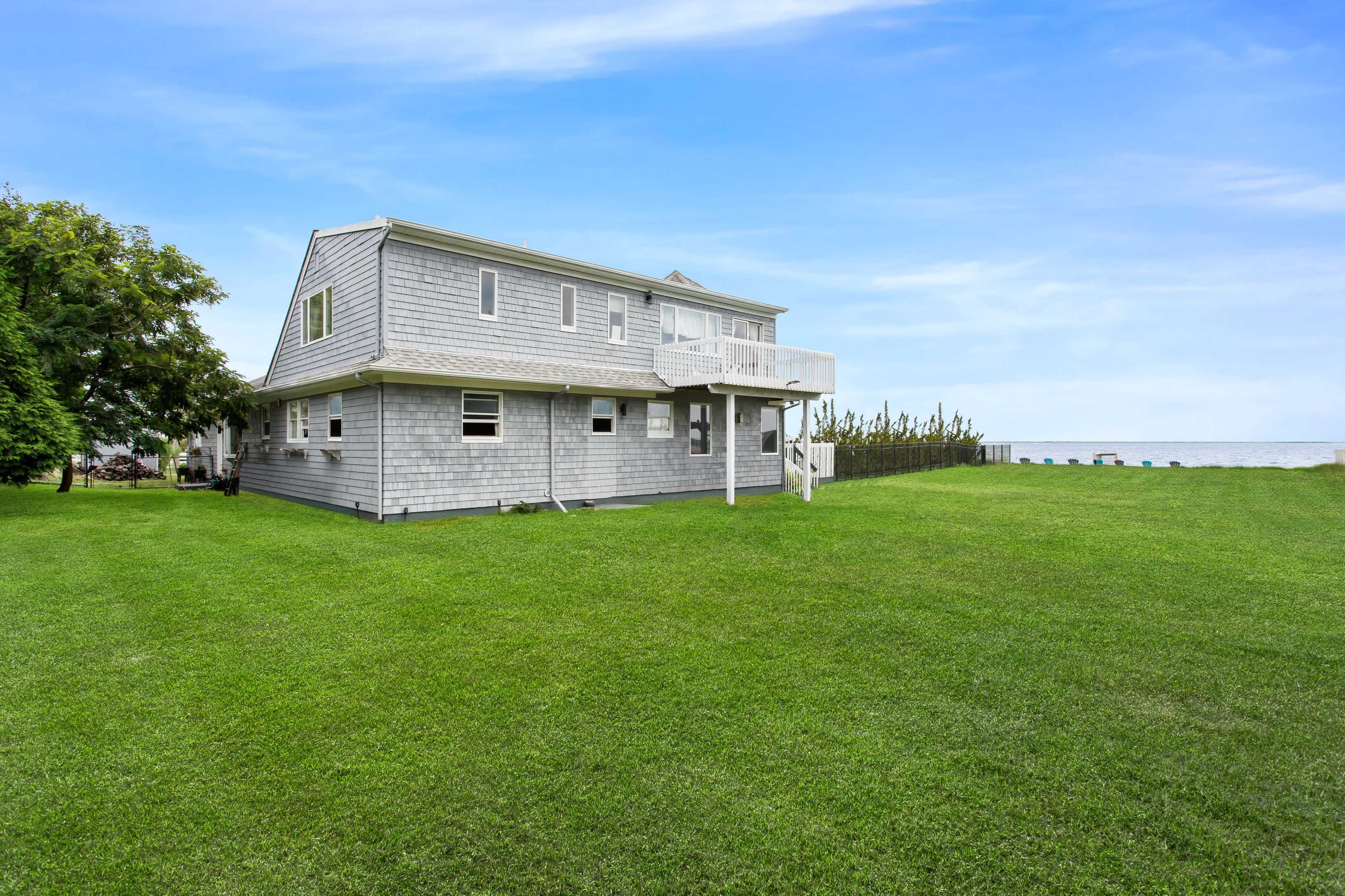 140 Ocean Ave, Center Moriches, NY 11934 Out East