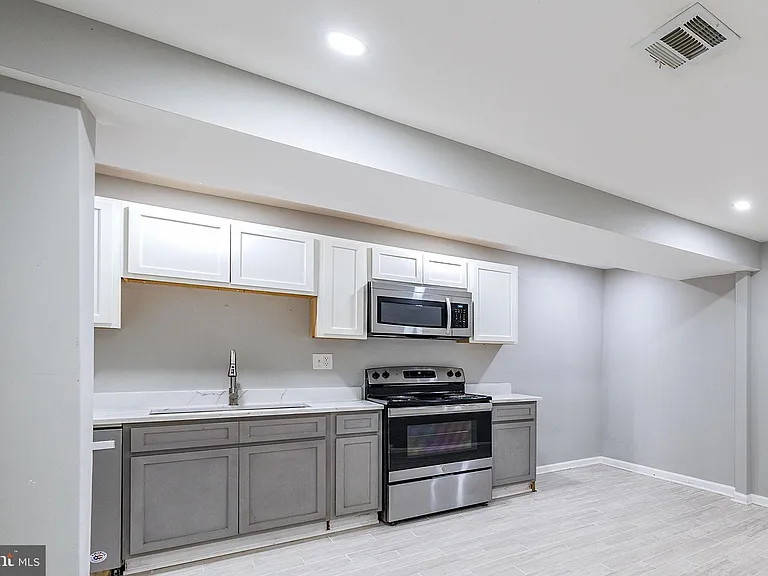 1235 Shepherd St NW #2 — Photo 6