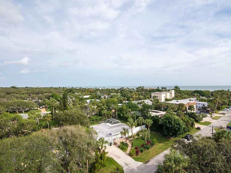 935 E Causeway Blvd #408 — Photo 22