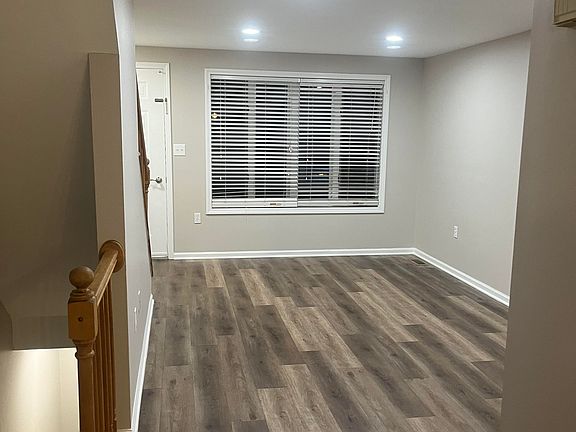 3rd image of 304 E Ann Arbor Trl #304