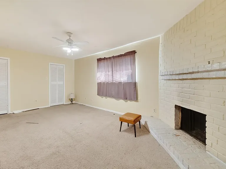 3834 Willow Spring Ln — Photo 7