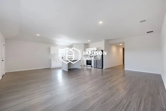 426 Rose Ave — Photo 4