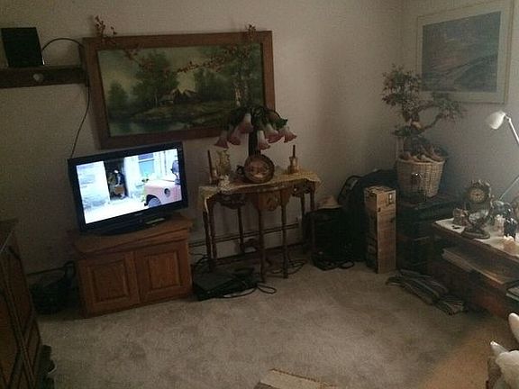5th image of 844 2nd St