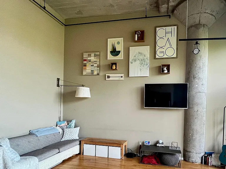1934 N Washtenaw Ave #315 — Photo 2
