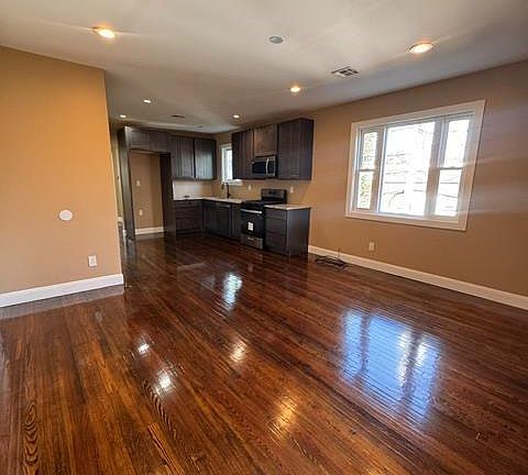 4th image of 71 Prospect Ave #73