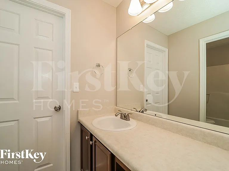 5719 Graywind Trl — Photo 14