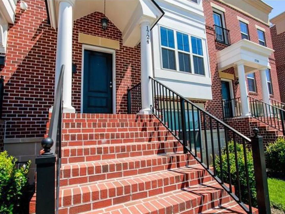 1st image of 1724 Parkwood Ave