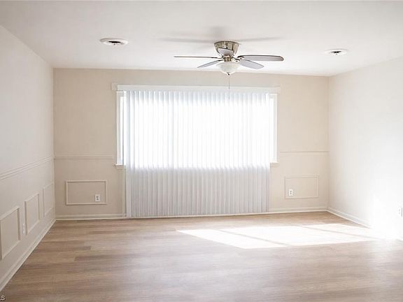 4th image of 500 Dennis Rd