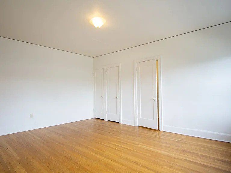 1634 NE 41st Ave #12 — Photo 5