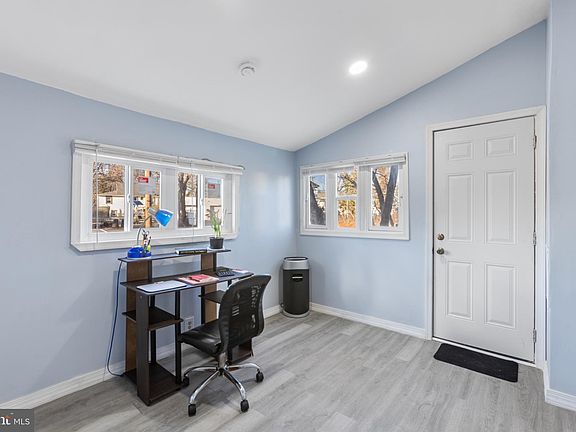 5th image of 38 State St #40