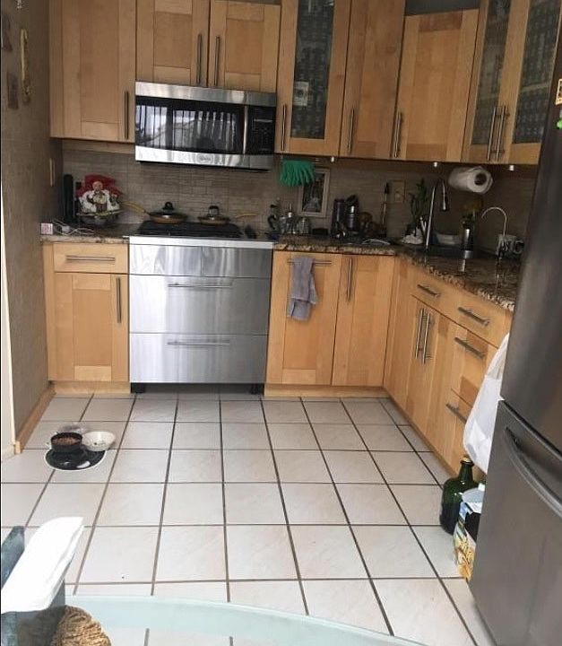 2nd image of 128 Diamond Ln