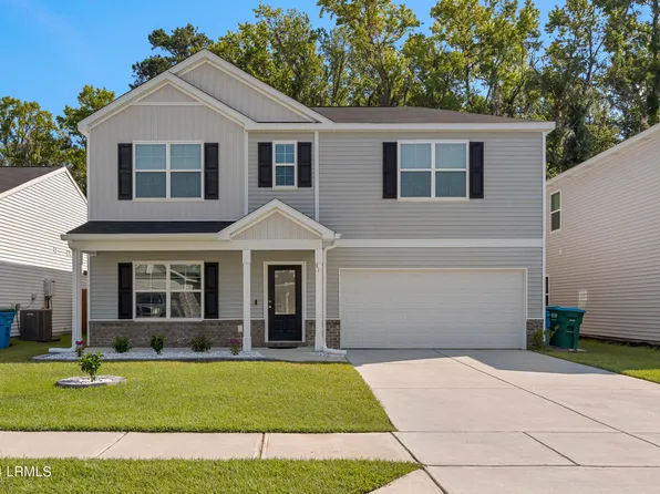 41 Chinquapin St, Beaufort, SC 29906