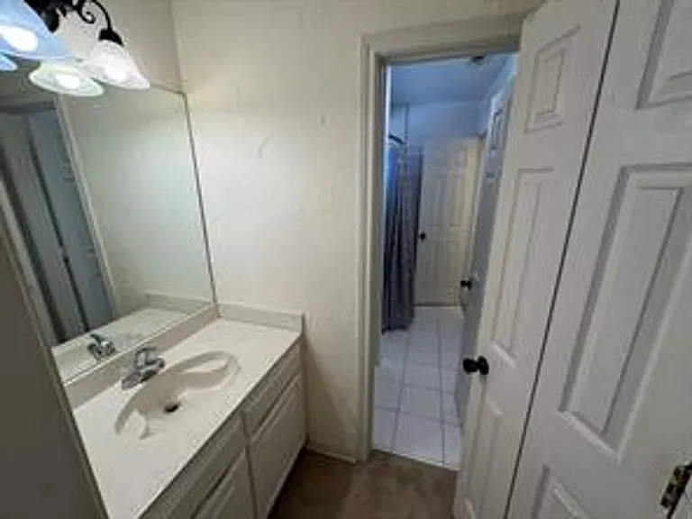 1100 Hunters Creek Dr — Photo 18