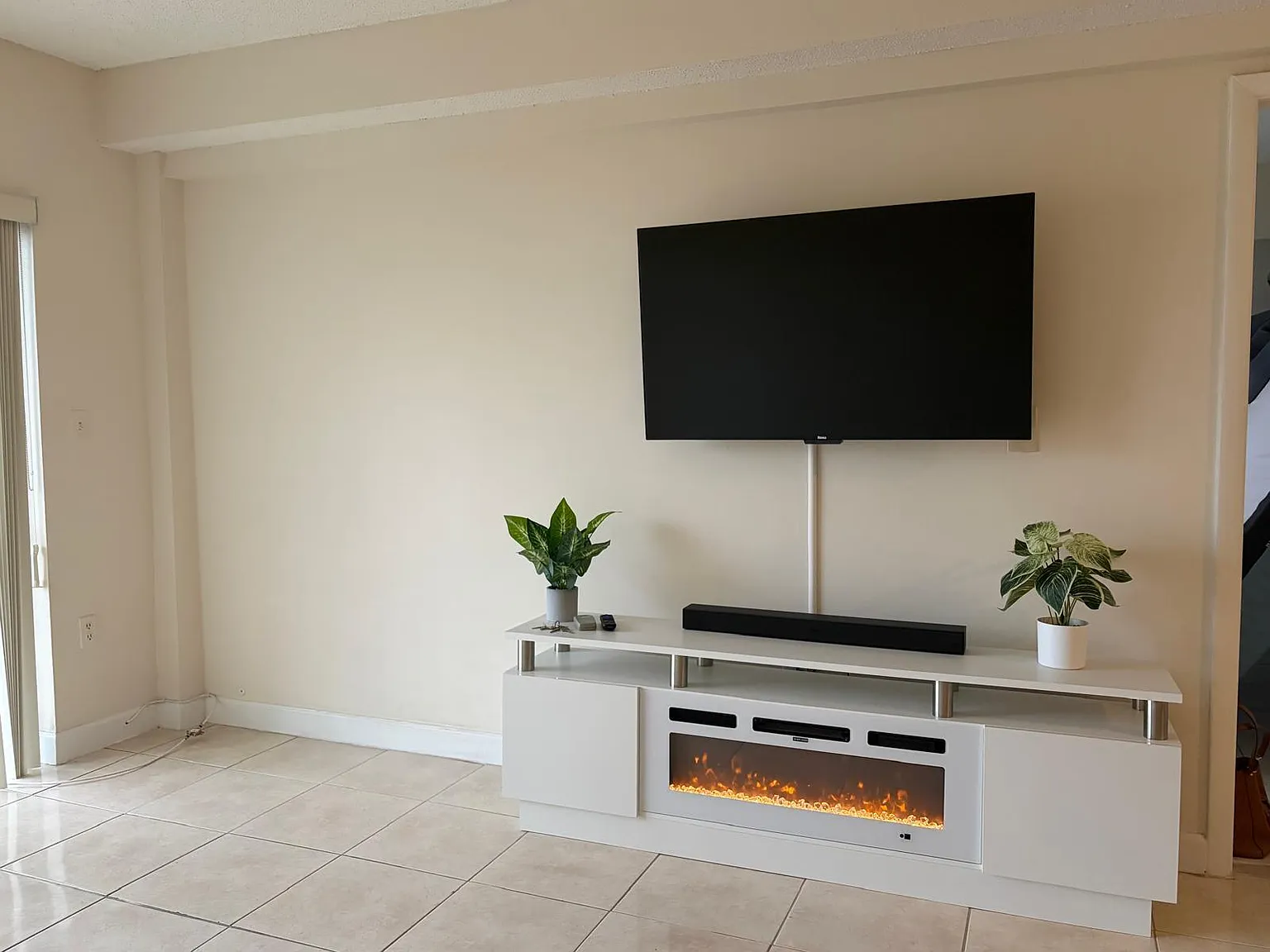 1 bed, 1.5 bath, 762 sqft, $2,000 — Photo 3