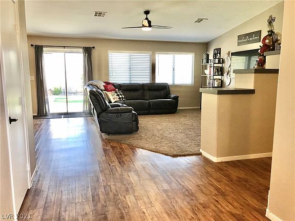 2nd image of 1072 Blue Lantern Dr