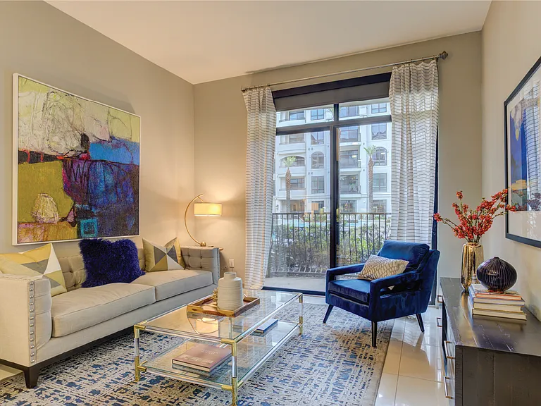 Le Palais Apartments — Photo 41