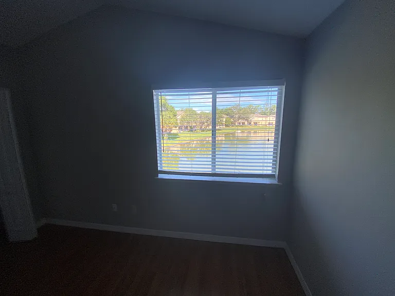 419 Wilton Cir #419 — Photo 10