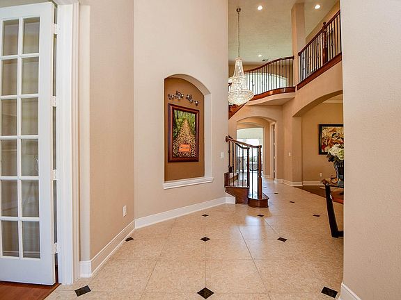 3rd image of 1731 Pampas Trail Dr
