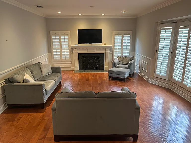 10518 Wellworth Ave — Photo 11