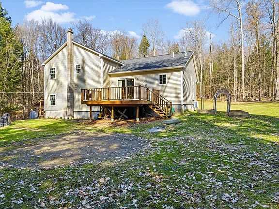3rd image of 237 Hillside Lane