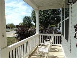 3rd image of 10208 Fleetwood St